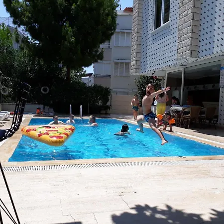 Otel Konyaaltı Gündüz 3*