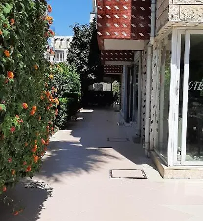 Konyaalti Guenduez أنطاليا